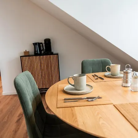 Dachidylle, Stylish With Feel-good Factor Rust